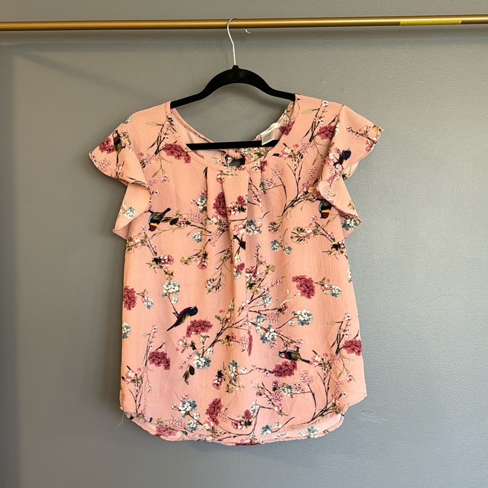 Miley + Molly spring blooms  shirt size L